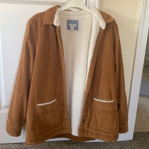 LL bean women’s size medium fleece lined corduroy shirt un great condition